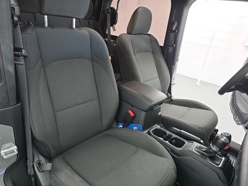 Used 2023 Jeep Wrangler Sport S image 10