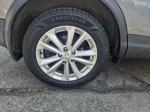 Used 2018 Nissan Rogue Sport SV w/ SV All-Weather Package AWD/4WD image 10