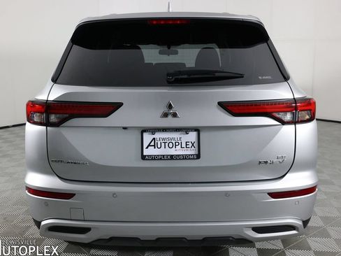 Used 2025 Mitsubishi Outlander SE AWD/4WD image 6