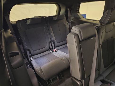 New 2025 Jeep Grand Cherokee L Laredo w/ Luxury Tech Group I AWD/4WD image 35