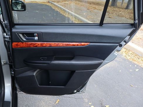 Used 2010 Subaru Outback 3.6R Limited image 25