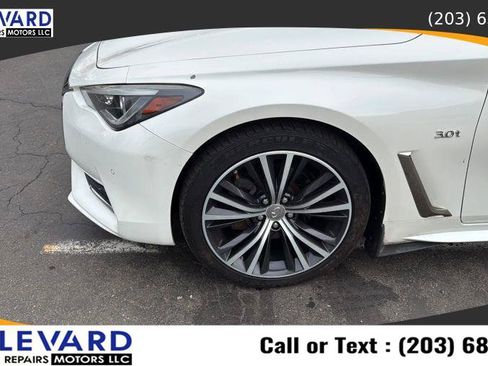 Used 2017 INFINITI Q60 3.0t w/ Premium Plus Package 3.0T AWD/4WD image 9