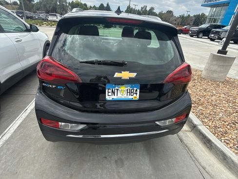 Used 2020 Chevrolet Bolt Premier w/ Infotainment Package FWD image 7
