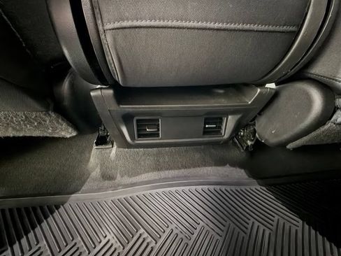 Used 2019 Chevrolet Silverado 1500 Custom Trail Boss w/ Custom Convenience Package AWD/4WD image 21