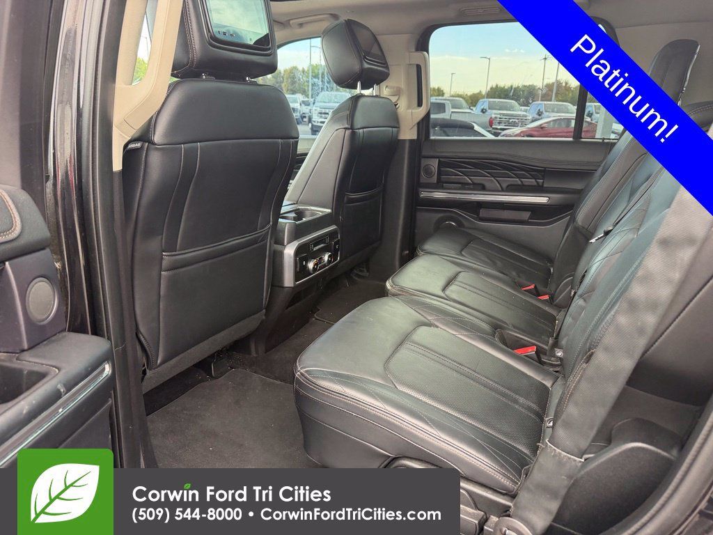 Used 2019 Ford Expedition Platinum AWD/4WD image 4