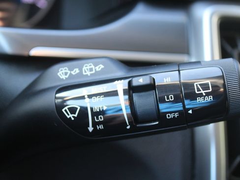Certified 2023 Kia Sorento LX FWD image 31