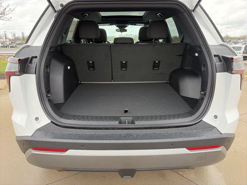 New 2026 Chevrolet Equinox LT w/ LPO, Floor Liner Package FWD image 38