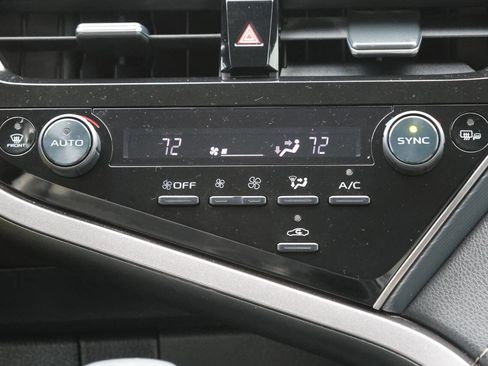 Used 2023 Toyota Camry SE image 21