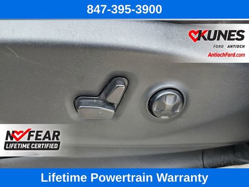 Used 2024 Chrysler Voyager LX FWD image 17
