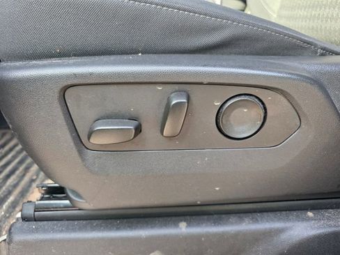 Used 2023 Chevrolet Silverado 1500 LT image 14