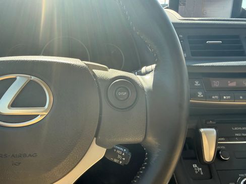 Used 2015 Lexus CT 200h w/ Navigation Package FWD image 22
