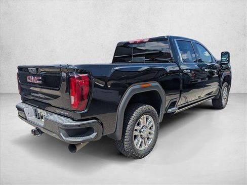 Used 2023 GMC Sierra 2500 Denali w/ Denali Black Diamond Edition AWD/4WD image 5