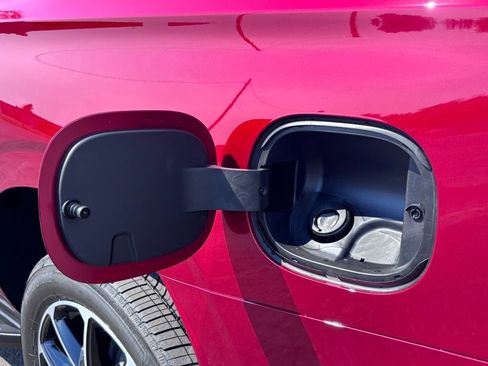 New 2025 Chevrolet Suburban RST w/ Comfort Package image 8