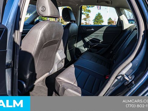 Used 2024 Volkswagen Jetta SE image 19