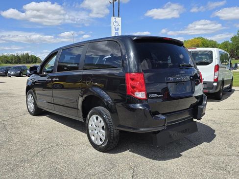 Used 2015 Dodge Grand Caravan American Value Package w/ UConnect Hands-Free Group image 4