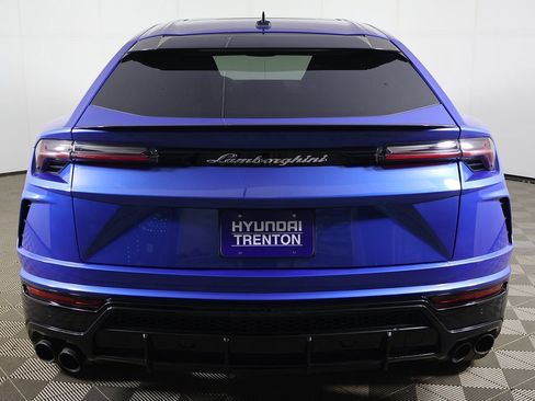 Used 2019 Lamborghini Urus image 16