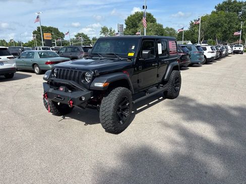 Used 2022 Jeep Wrangler Unlimited Sport AWD/4WD image 4