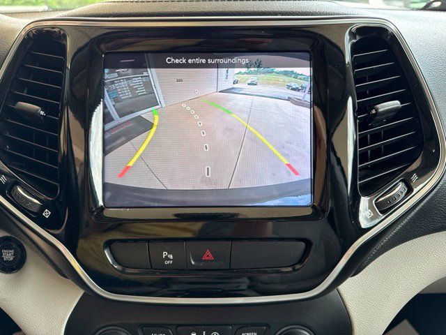Used 2020 Jeep Cherokee Limited AWD/4WD image 24