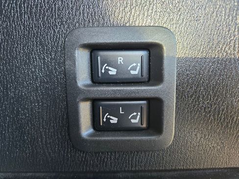 Used 2019 Nissan Armada Platinum w/ Captain's Chairs Package image 21