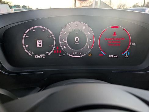 Used 2024 Porsche Cayenne image 17