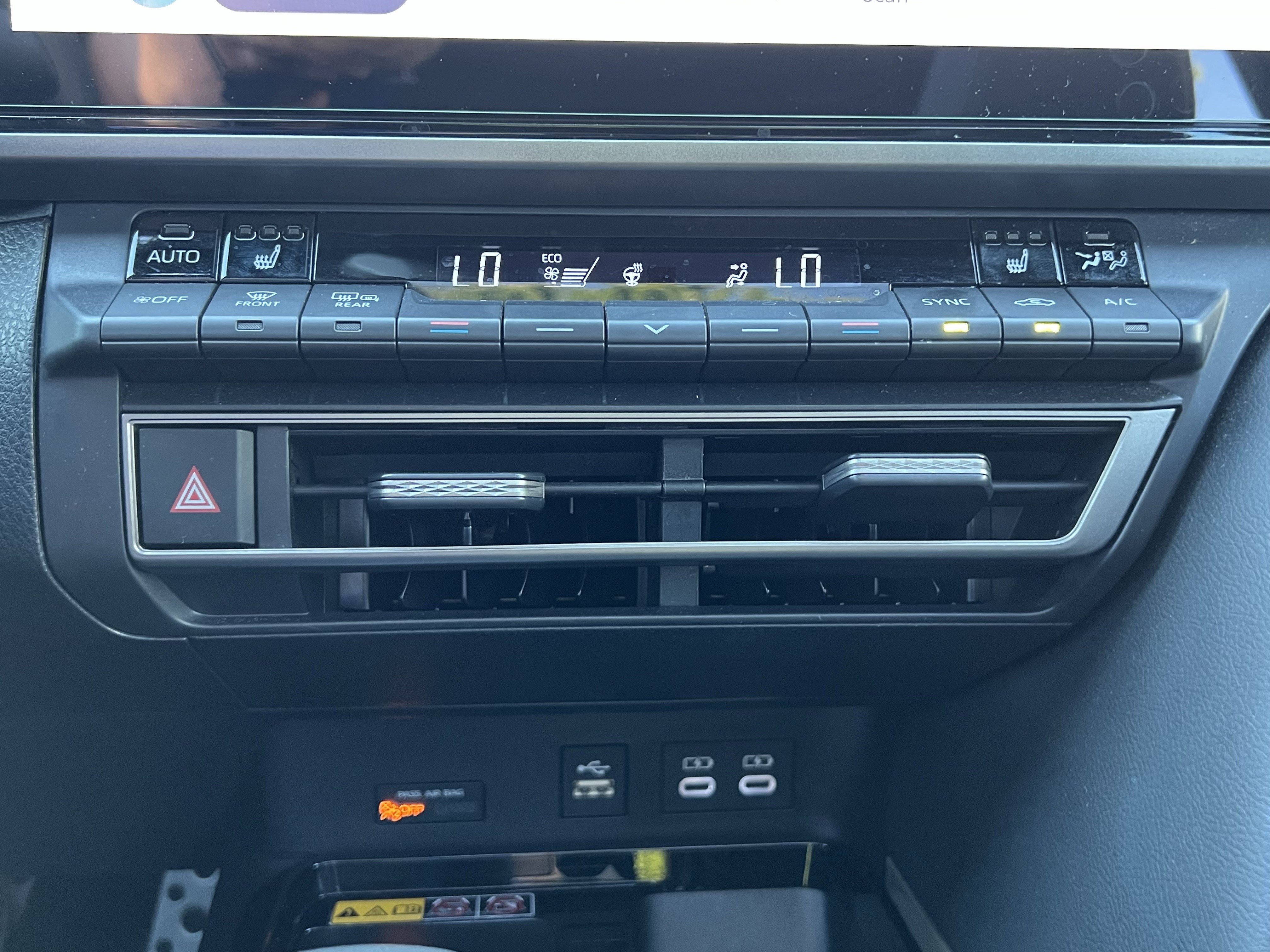 Used 2025 Toyota Camry XSE FWD image 29