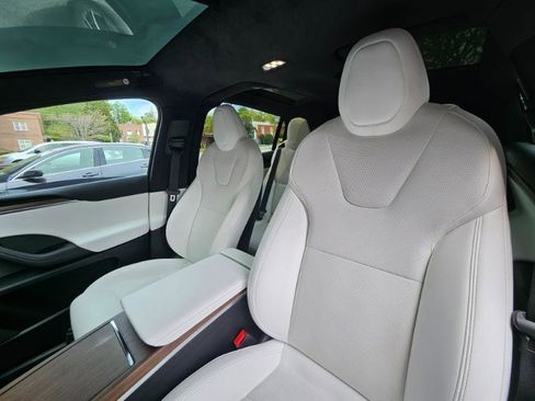 Used 2023 Tesla Model X image 36