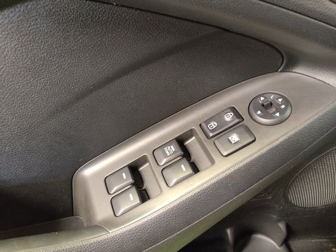 Used 2017 Kia Forte LX w/ LX Popular Package image 27