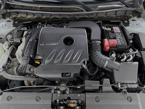 Used 2024 Nissan Altima 2.0 SR FWD image 36