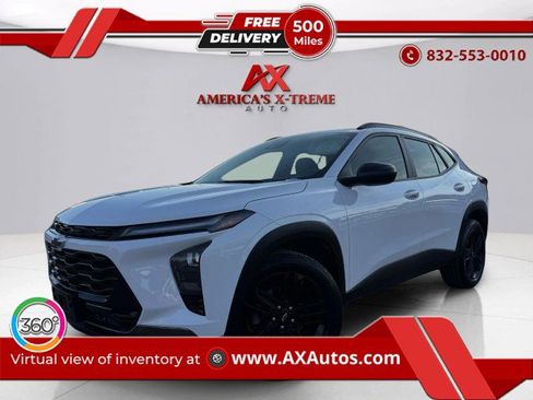 Used 2024 Chevrolet Trax ACTIV w/ Driver Confidence Package image 1