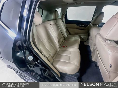 Used 2016 Nissan Rogue SL w/ SL Premium Package FWD image 28