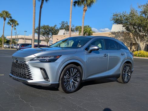 Used 2024 Lexus RX 350 Premium Plus w/ Convenience Package image 2