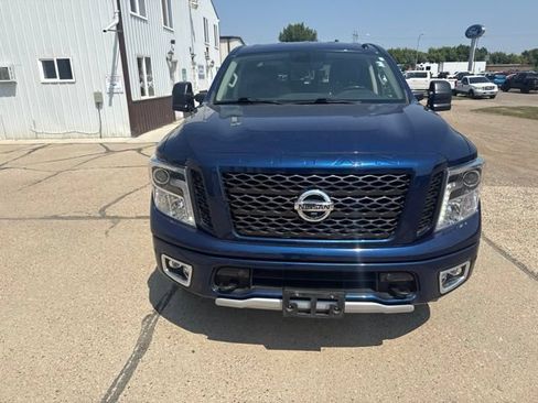 Used 2019 Nissan Titan PRO-4X w/ Pro-4x Convenience Package AWD/4WD image 6