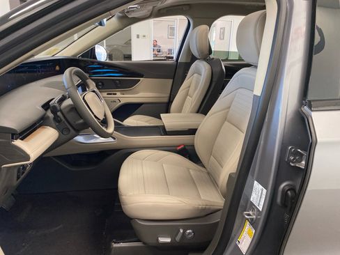 New 2025 Lincoln Nautilus Reserve w/ Jet Appearance Package image 15