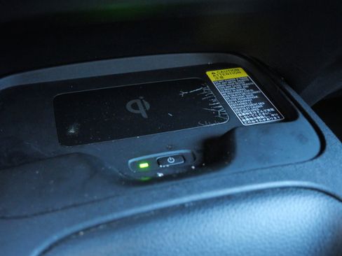 Certified 2025 Toyota Corolla LE image 31