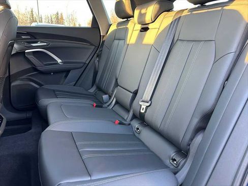 New 2025 Audi Q5 Premium Plus image 17