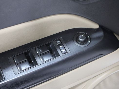 Used 2016 Jeep Patriot Latitude image 7