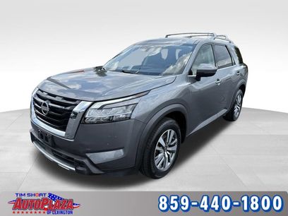 Used 2023 Nissan Pathfinder SL