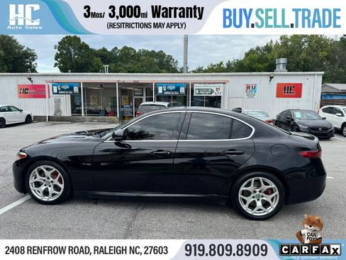 Used 2018 Alfa Romeo Giulia Ti RWD image 2
