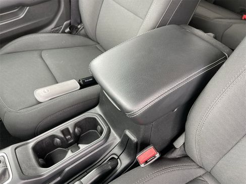 Used 2022 Jeep Wrangler Unlimited Sahara image 21