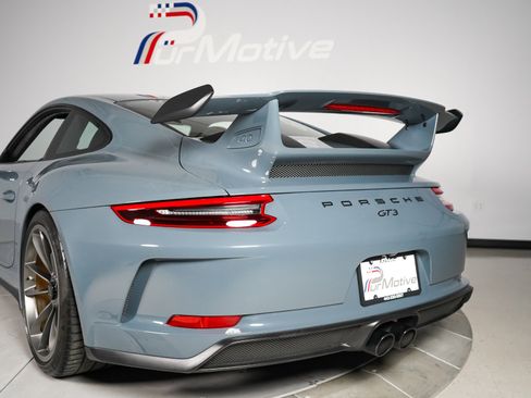 Used 2018 Porsche 911 GT3 RWD image 19