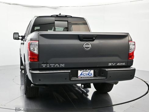Used 2024 Nissan Titan SV w/ SV Convenience Package image 6