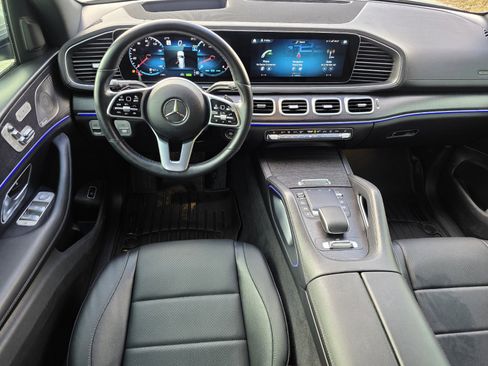 Used 2022 Mercedes-Benz GLS 450 4MATIC image 4