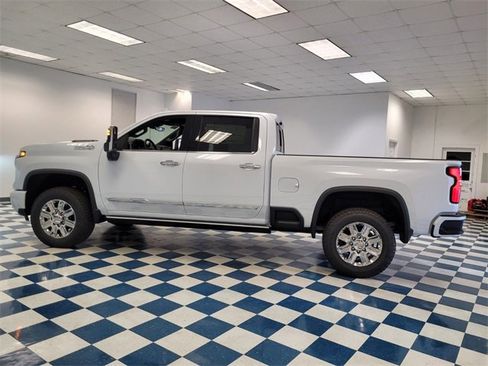 New 2026 Chevrolet Silverado 2500 High Country w/ High Country Premium Package image 4