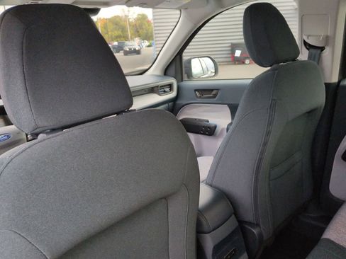 New 2025 Ford Maverick XLT image 19