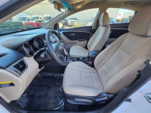 Used 2016 Hyundai Elantra GT image 17