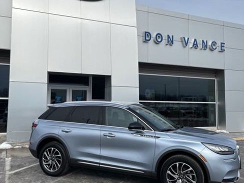 Used 2022 Lincoln Corsair AWD w/ Equipment Group 101A image 8