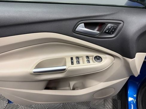 Used 2017 Ford Escape Titanium FWD image 15