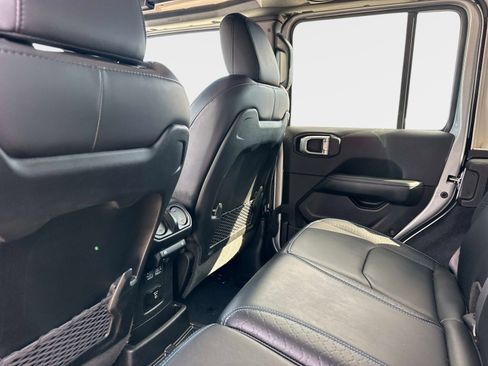 Used 2024 Jeep Wrangler High Altitude image 16