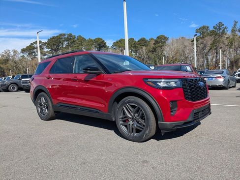 New 2026 Ford Explorer ST-Line w/ ST-Line Street Pack RWD image 2