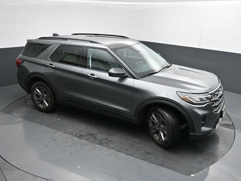 New 2026 Ford Explorer Active w/ Active Comfort Package AWD/4WD image 44